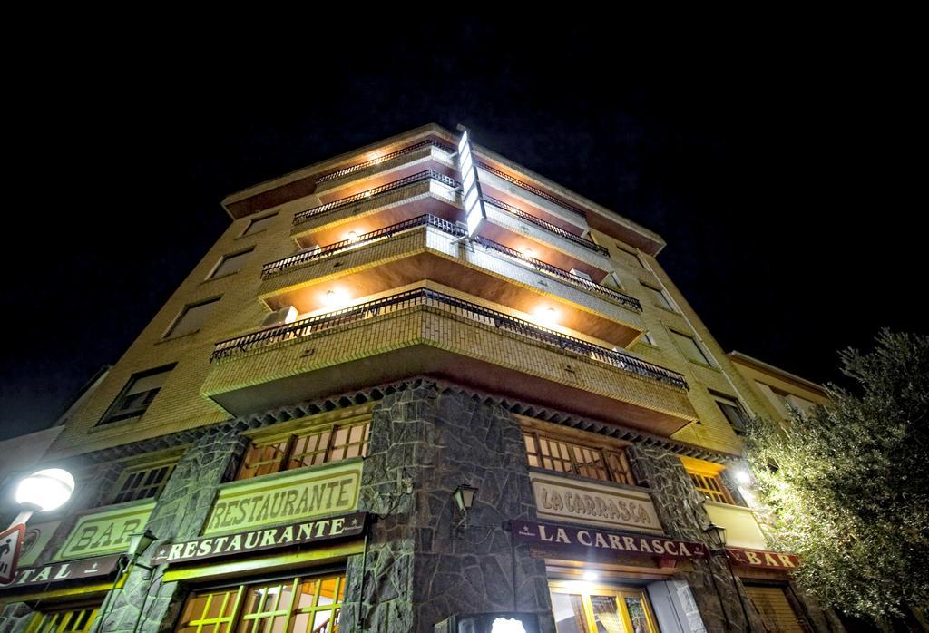 Hostal La Carrasca Monzón Exterior foto
